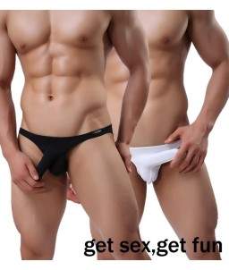 Sextoys, sexshop, loveshop, lingerie sexy : Boxers & Strings : Slip Sexy Homme Noir avec étui pour pénis