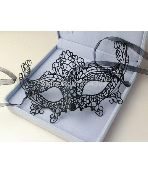 Sextoys, sexshop, loveshop, lingerie sexy : Accessoires Soirée Coquine : masque loup dentelle noire sexy