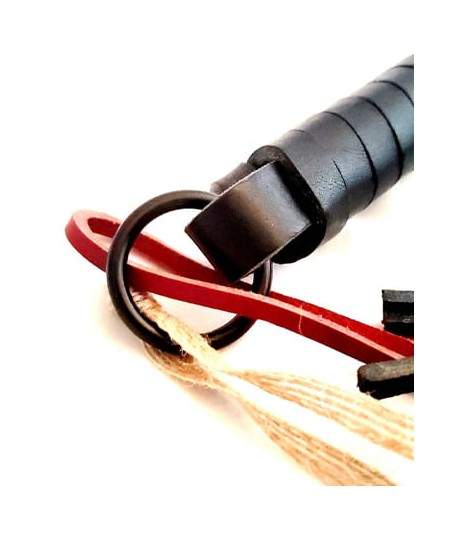 Sextoys, sexshop, loveshop, lingerie sexy : BDSM Luxe : Martinet en cuir - fouet - Gamme luxe
