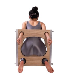 Sextoys, sexshop, loveshop, lingerie sexy : Loveroom - Mobilier BDSM : Plaque de contraintes en bois - Loveroom - Mobilier BDSM