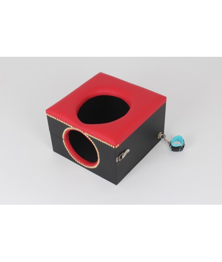 Sextoys, sexshop, loveshop, lingerie sexy : Loveroom - Mobilier BDSM : Support pour jeux uro - Mobilier BDSM