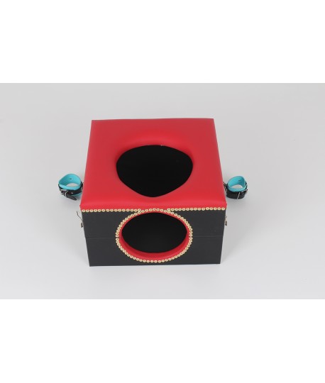 Sextoys, sexshop, loveshop, lingerie sexy : Loveroom - Mobilier BDSM : Support pour jeux uro - Mobilier BDSM